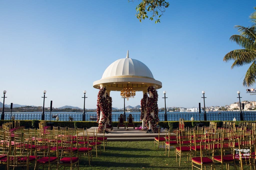 Udaipur wedding with marigold florals